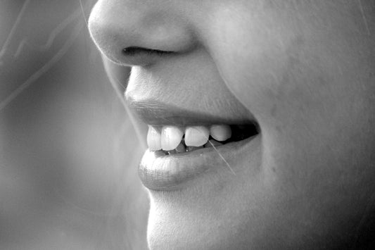 How to Remove Yellow Stains From Teeth Naturally