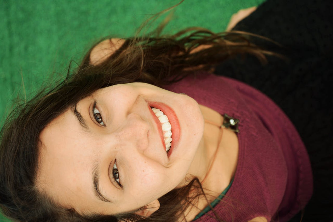 How to Make Teeth White 7 Best Home Remedies!